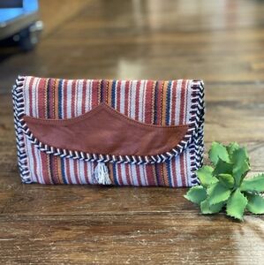 Shiraleah of Chicago Naomi Clutch